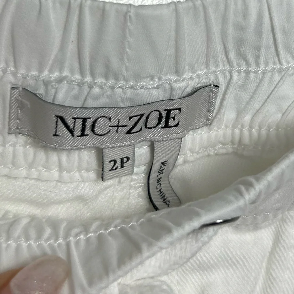 Nic + Zoe White Shorts - Picture 3 of 4
